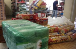 Mais 400 quilos de alimentos foram arrecadados na segunda-feira