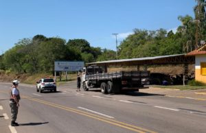 RSC 287: Empresários e PRE realizam ação solidária com caminhoneiros