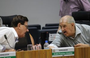 Comissão suspende investigação contra Elo Schneiders