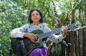 A artista que se descobriu em Santa Cruz