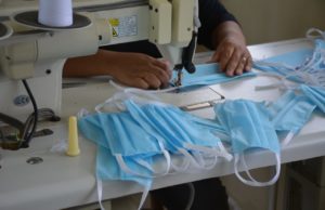 SANTA CRUZ: Integrantes de oficina de costura confeccionarão duas mil máscaras