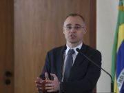 Bolsonaro nomeia André Mendonça para a Justiça e Ramagem para a PF