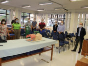Curso de Fisioterapia da Unisc repassa ventilador mecânico ao HSC