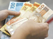 Relator do Orçamento fixa salário mínimo de R$ 1.210 em 2022