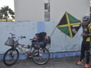 Paulista tenta dar volta na América de bicicleta