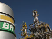 Petrobras sobe pela segunda vez gasolina nas refinarias em maio