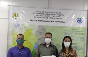 Brigada Militar de Santa Cruz do Sul recebe doação de máscaras