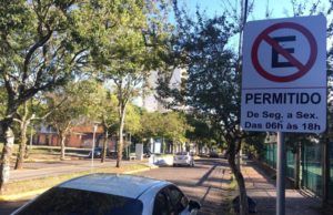 Santa Cruz: Estacionamento na Av. do Imigrante fica proibido nos finais de semana