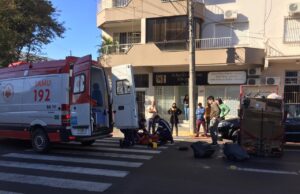 Acidente envolvendo uma carrocinha é registrado no Centro de Santa Cruz