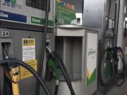Petrobras reduz preço da gasolina em R$ 0,05 nas refinarias