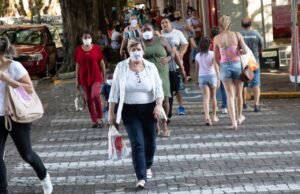 Senado aprova uso obrigatório de máscaras em todo país