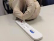 Entenda a diferença entre teste rápido e a PCR