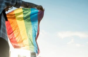 Philip Morris Brasil adota política para profissionais LGBTI+