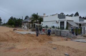 Santa Cruz: neste ano já são nove ruas pavimentadas em parceria com moradores