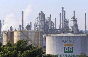 Preço da gasolina e do diesel vendido nas refinarias aumenta