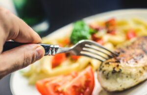Novo decreto altera regras para restaurantes