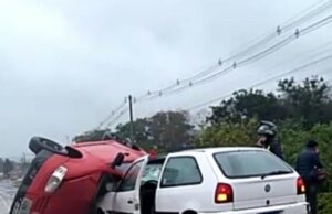 Colisão entre dois veículos na ERS-409 deixa uma pessoa ferida