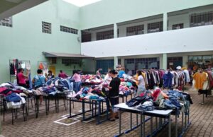 Escola Felippe Jacobs promove mais uma edição do Brechó Solidário