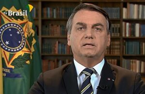 Bolsonaro destaca compromisso com democracia e Constituição
