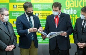 Governo encaminha Orçamento para 2021 com deficit de R$ 8 bilhões