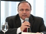 Ministério da Saúde retira Covid-19 da lista de doenças de trabalho