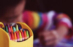 Estado antecipa retorno de aulas presenciais dos anos iniciais do Ensino Fundamental