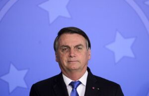 Bolsonaro diz que governo federal não comprará vacina CoronaVac