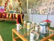 Exposição reúne imagens e objetos da Oktoberfest. Veja fotos