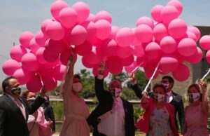 Campanha Outubro Rosa incentiva detecção precoce do câncer de mama