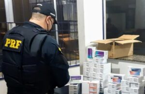 PRF apreende celulares em carro com placas de Santa Cruz do Sul