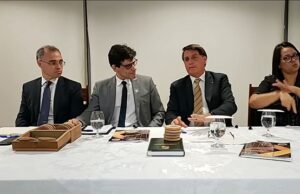 Bolsonaro pede que países ajudem a combater comércio ilegal de madeira