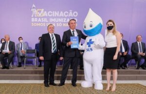 Bolsonaro pede união a governadores na luta contra a Covid-19