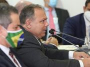 Ministro diz que vai adquirir todas as vacinas seguras contra a Covid