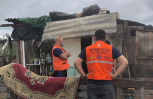 Defesa Civil de Santa Cruz atende pessoas atingidas pela chuva