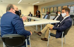 Leite manifesta interesse em adquirir vacina russa após aprovação da Anvisa, caso não seja incluída no PNI