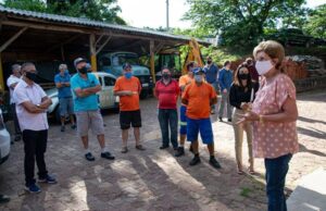 Helena visita secretarias e destaca importante papel dos servidores municipais