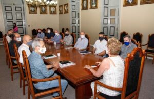 Prefeita realiza primeira reunião oficial com integrantes do primeiro escalão
