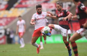 Vitória do Flamengo deixa decisão para última rodada