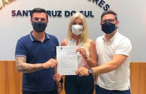 Nicole Weber cria projeto que propõe mais transparência sobre CCs da Prefeitura e da Câmara