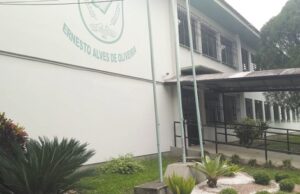 Escola Ernesto Alves festeja 65 anos