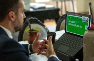 Governador faz transmissão ao vivo sobre medidas de enfrentamento ao coronavírus