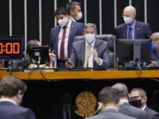 Câmara conclui votação e auxílio emergencial pode ser pago logo