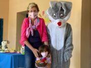 Prefeitura distribui kits e bombons nos projetos sociais