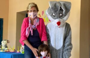 Prefeitura distribui kits e bombons nos projetos sociais