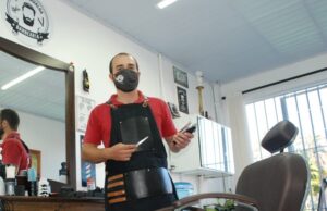 Setor de barbearia se adapta em meio à pandemia