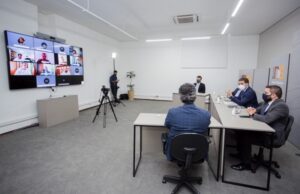 Governador sanciona projetos de lei do auxílio emergencial gaúcho e das taxas do DetranRS