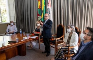 Equipe de governo recebe secretários da Capital para troca de experiências