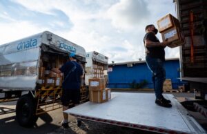 Secretaria da Saúde e Exército distribuem nova remessa de medicamentos do kit intubação