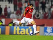 Inter anuncia contratação de Taison