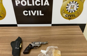 Polícia Civil prende mulher em flagrante e um foragido em Santa Cruz